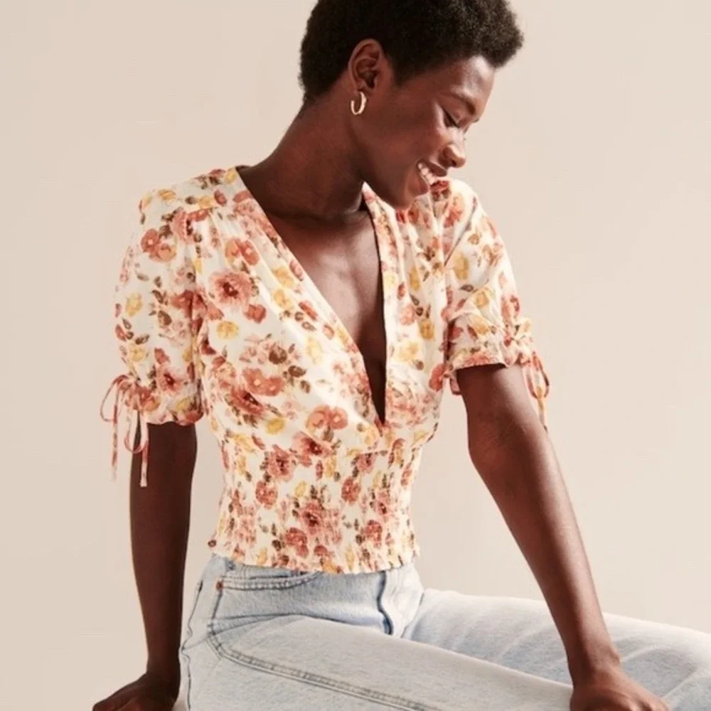 Abercrombie & Fitch Floral Smocked Waist Puff Sleeve V-Neck Blouse Orange Medium
